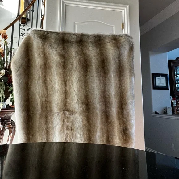 NWOT Limited Edition Blonde Fox Faux Fur Throw 60”x72”